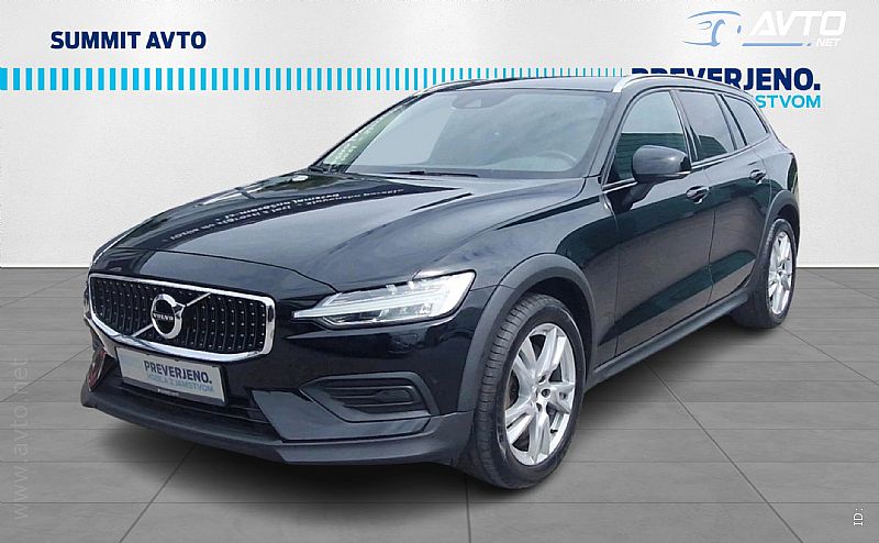 Volvo V60 Cross Country D4 AWD-RADAR+PILOT-LED-ZIM.PAK.-ORIG.KLJUKA